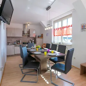  Apartment Big Family