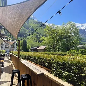 Hotel Plan B - Living Chamonix
